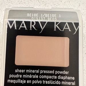 NIB Mary Kay Sheer Mineral pressed powder Beige 1